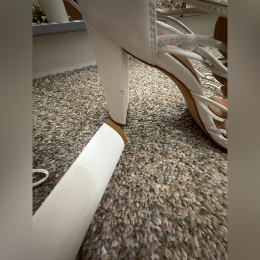 Ellie Tahari Elegant White Women's Gladiator Sandals 7 1/2 - Picture 7 of 10